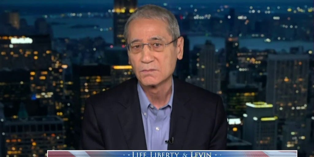 Chinese regime could be on the ‘cliff of disintegration,’ Gordon Chang explains