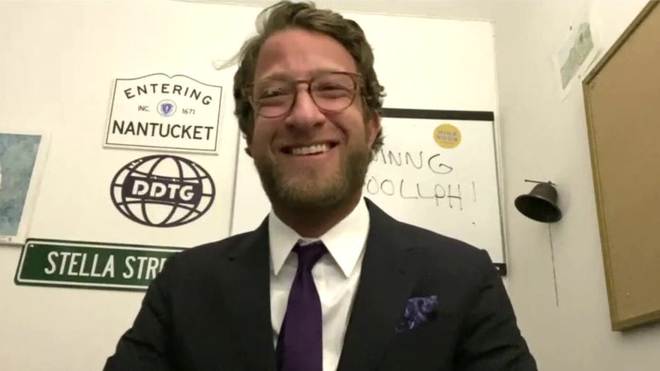 Barstool Sports' Dave Portnoy prints ‘Portnoy/Musk 2024’ shirts after