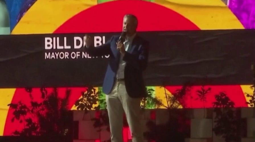 Mayor de Blasio roundly booed by Global Citizen Festival audience