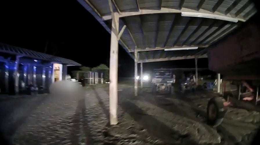 Bodycam Footage Released In Murdaugh Trial Shows Grisly Crime Scene Bodycam Footage Released In Murdaugh Trial Shows Grisly Crime Scene