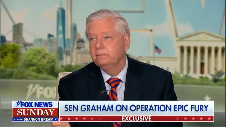 Sen. Lindsey Graham urges Trump to take Kharg Island, let Iranian regime ‘die on a vine’