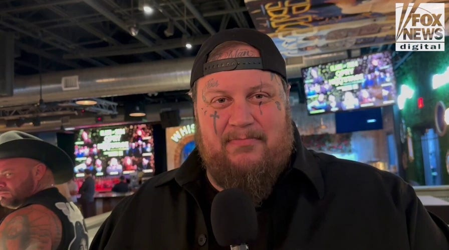 Jelly Roll sets his sights on a half-marathon after running his first 5K