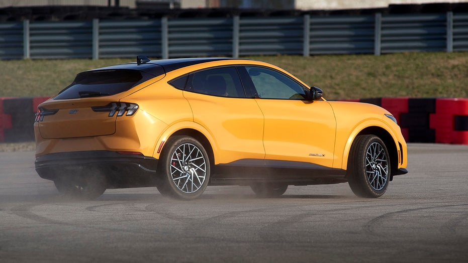 Electric Ford Mustang Mach E Gt Launches With More Power Than V8 Powered Mustang Gt Fox News Electric Ford Mustang Mach E Gt Launches With More Power Than V8 Powered Mustang Gt Fox News