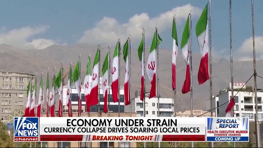 Iranian economy under strain as currency collapses, report says