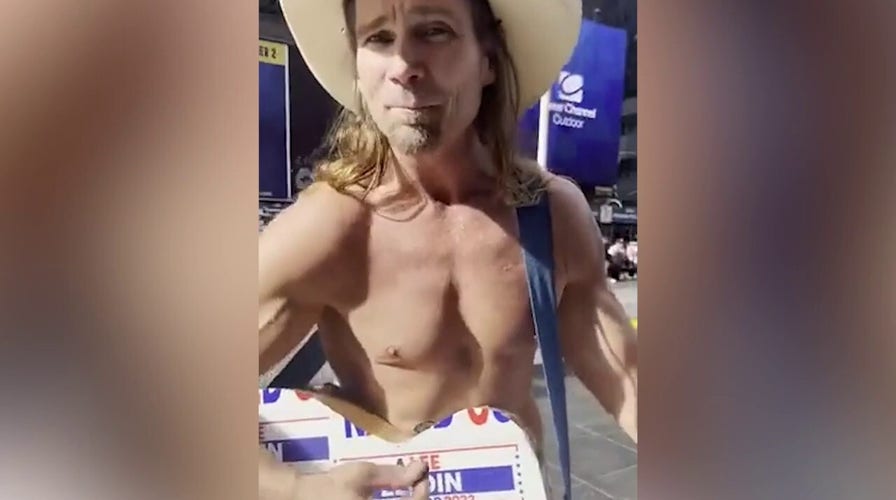 NYC's Naked Cowboy makes endorsement while performing with Lee Zeldin-wrapped guitar: 'Restore law and order'