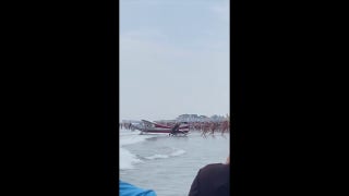 Video shows plane that crashed at New Hampshire beach being pulled out of ocean - Fox News