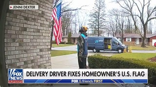 Delivery driver fixes and salutes homeowner's American flag - Fox News