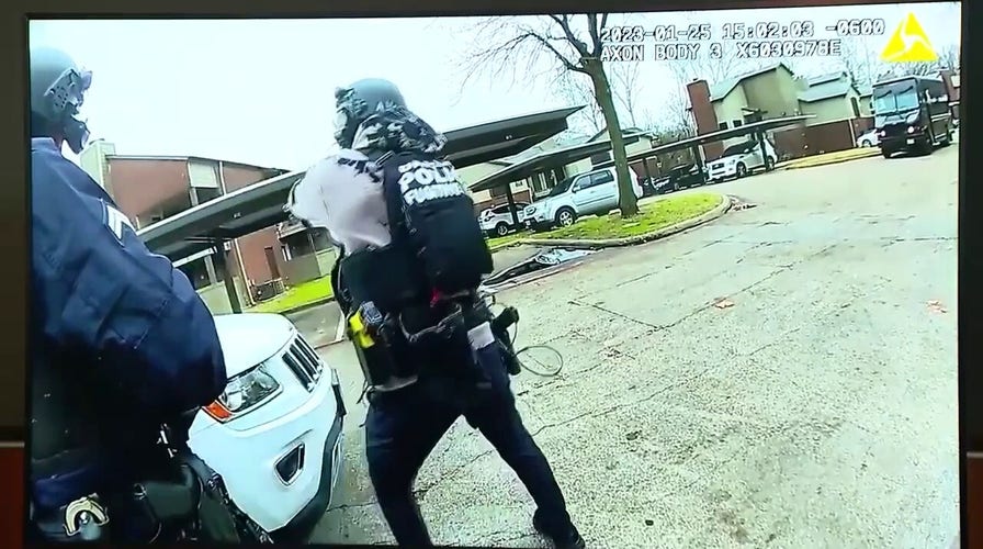 Dallas Police Bodycam Video Shows Shootout Between Officers And Murder ...