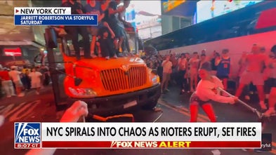 NYC Knicks solemnisation  devolves into chaos with aggregate  arrests, autobus  fires