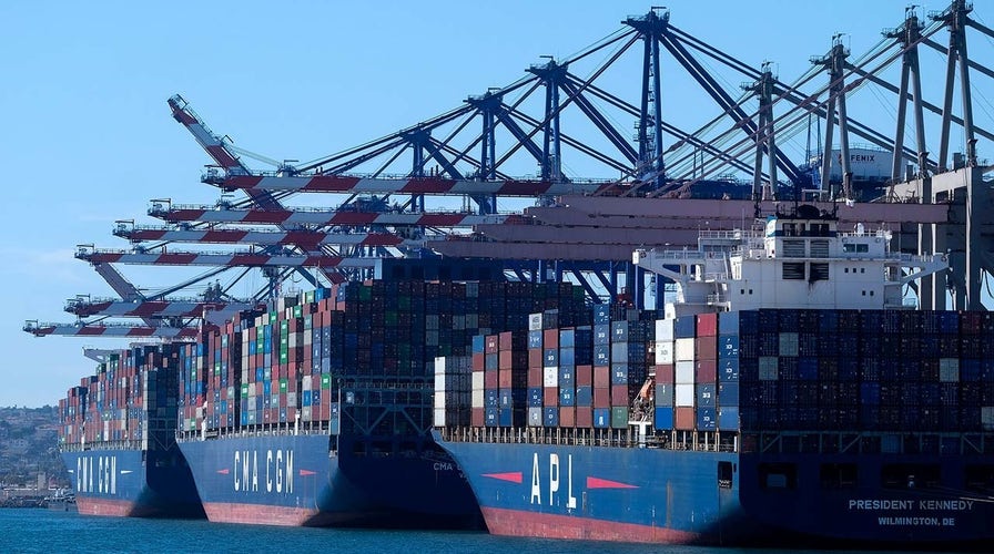 More than 100 ships wait off Southern California coast 