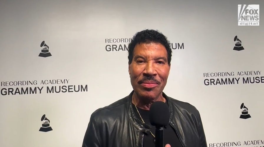 ‘American Idol’ judge Lionel Richie gives advice to Carrie Underwood 