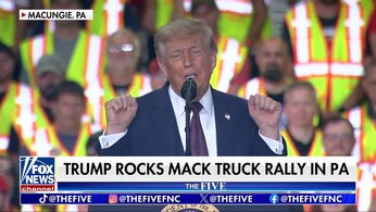 Donald Trump touts economic success at Macungie, PA rally