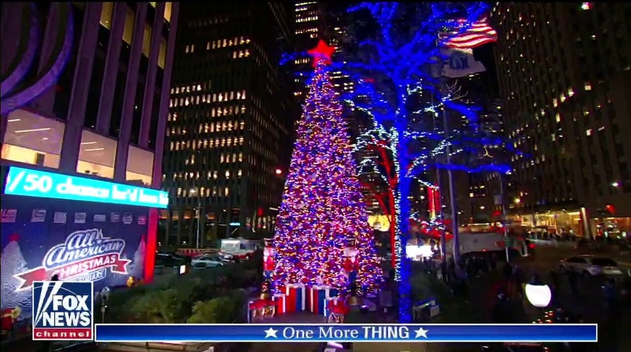 ‘All American Christmas’ celebrated on Fox Square