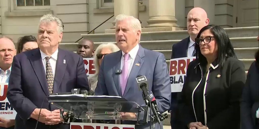 NY governor candidate vows to pardon cop convicted of killing suspect with cooler