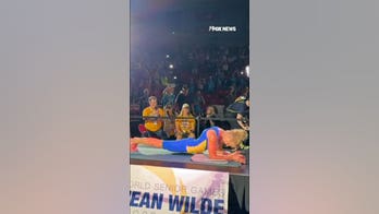 61-year-old woman SHATTERS HOURS-LONG plank world record