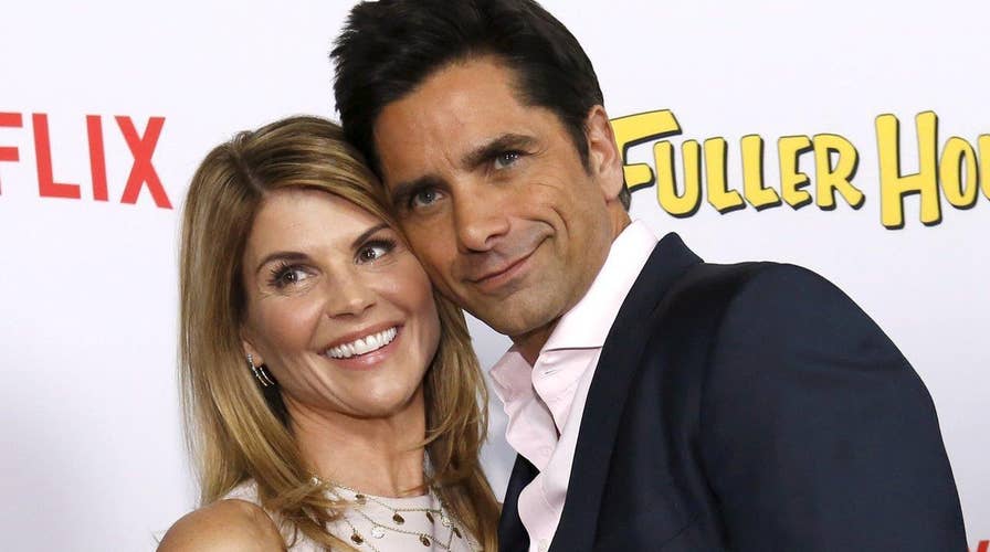 'Fuller House' star dishes on Stamos, charity work