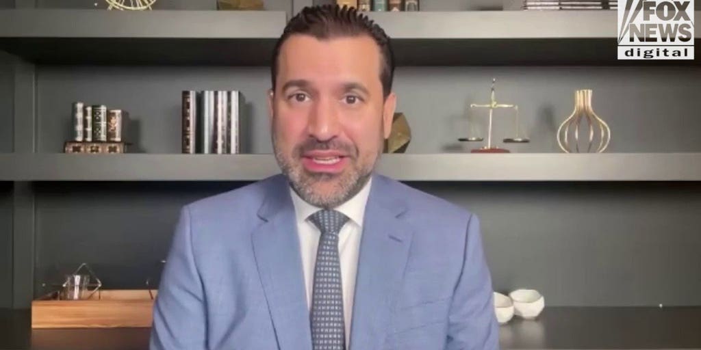 Luigi Mangione's livestream push is a stunt to 'pressure jurors': fmr prosecutor