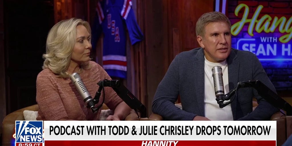 Todd Chrisley details receiving presidential pardon on 'Hang Out with Sean Hannity'