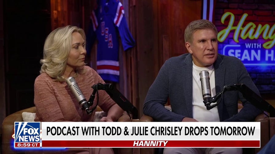 Todd Chrisley details receiving presidential pardon on 'Hang Out with Sean Hannity'