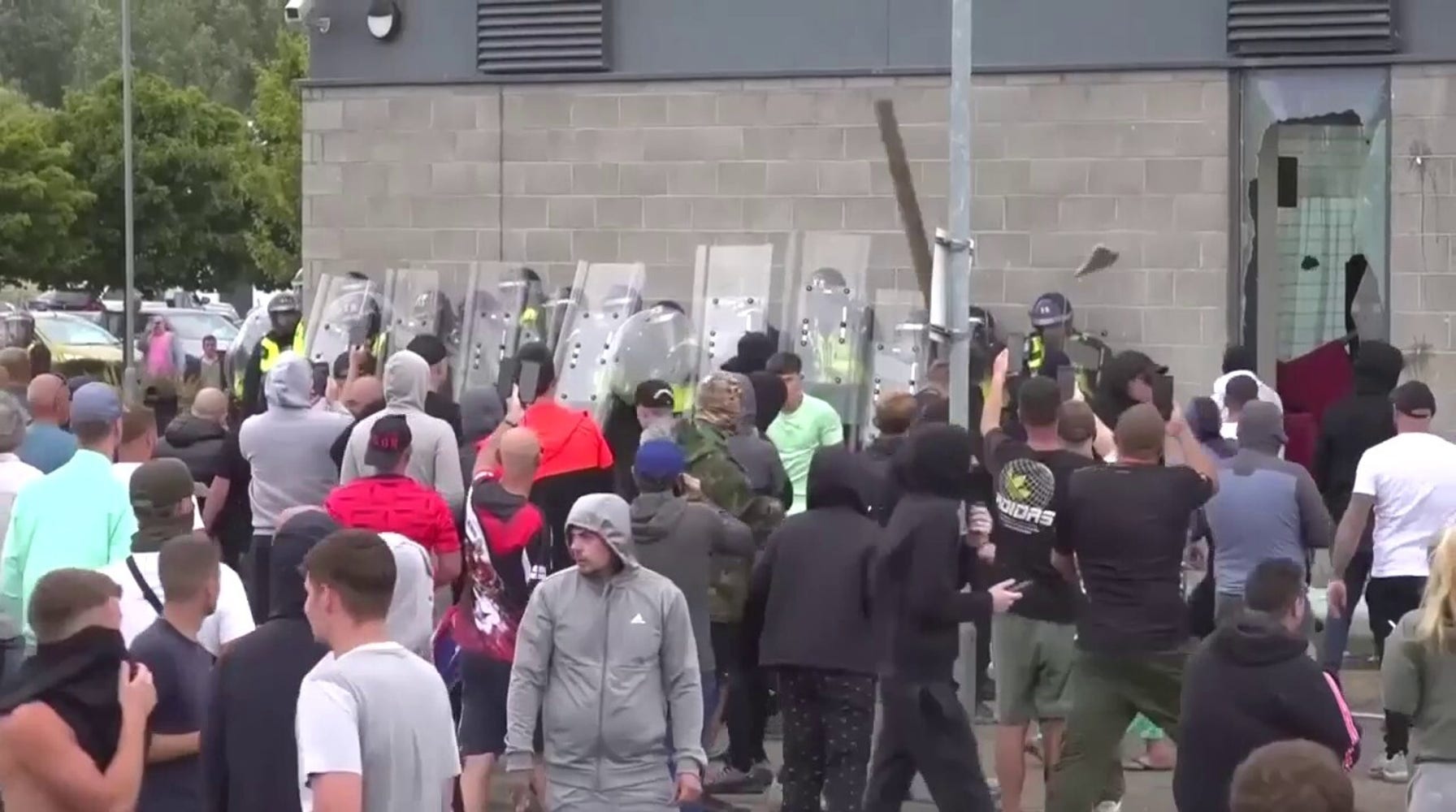 Riots Erupt in UK After Stabbing Spree Falsely Blamed on Asylum Seeker