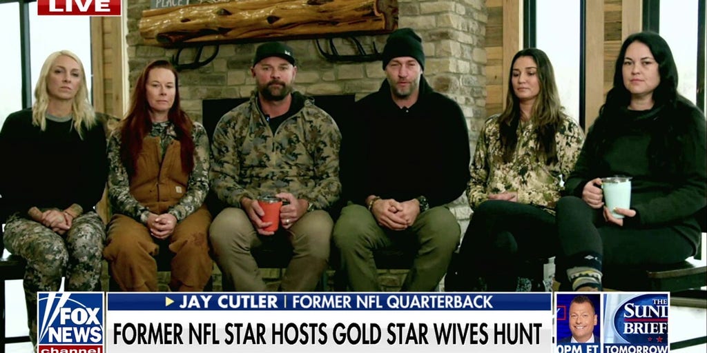 Former NFL quarterback opens up about hosting annual Gold Star Wives Hunt