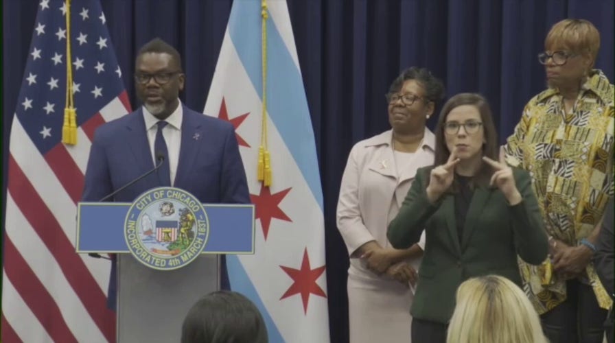 Chicago mayor scolds reporter who asks about border crisis: You have not had a mayor like me