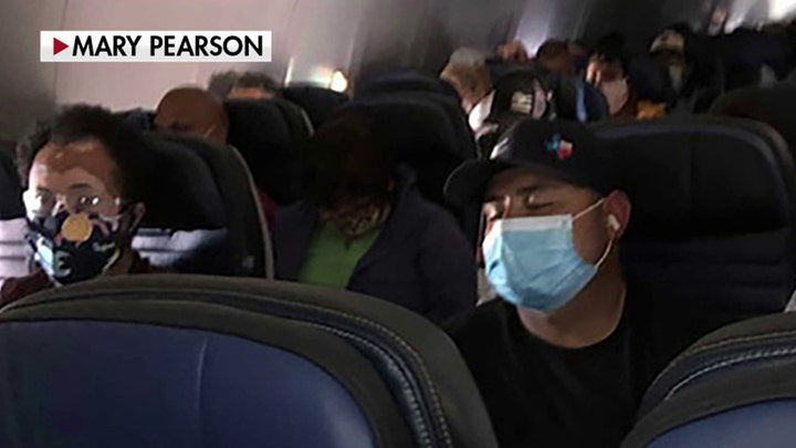 United Airlines under fire for packed flights amid coronavirus pandemic