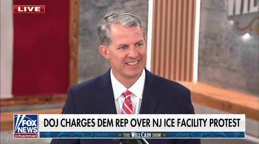 Democrats’ protest at NJ ICE facility ‘backfired,’ says public policy expert