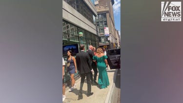 Guests begin heading towards Taylor Swift’s reported wedding