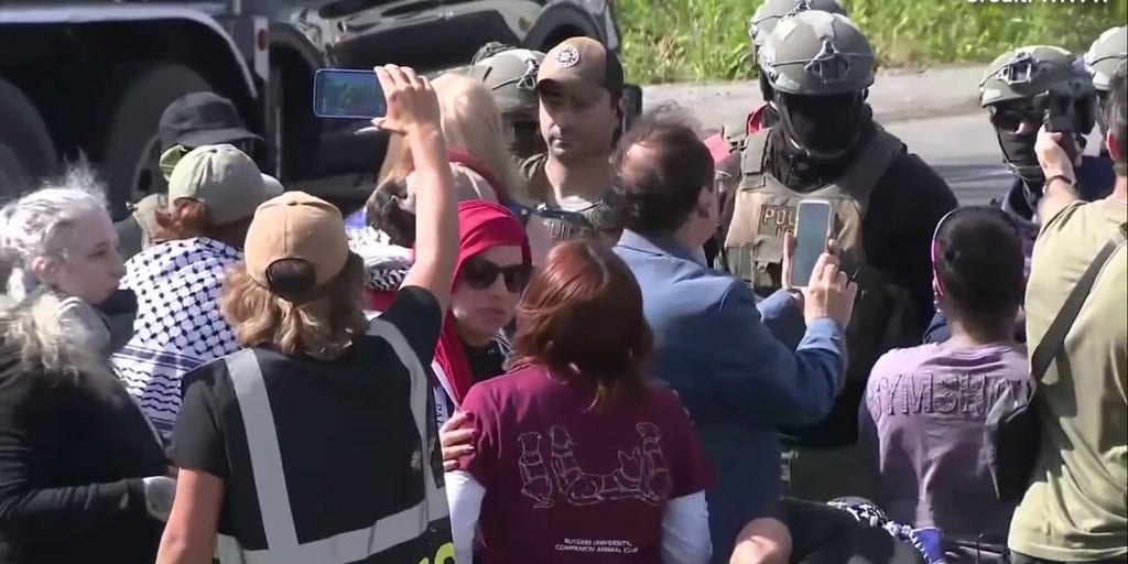 Protesters physically clash wit ICE outside NJ detention center