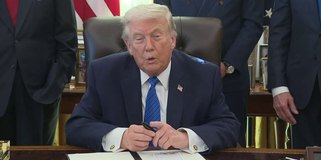 Trump signs executive order bringing IndyCar to DC for America250 celebrations