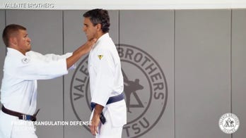 Jiu-jitsu maneuver: How to defend yourself from being choked