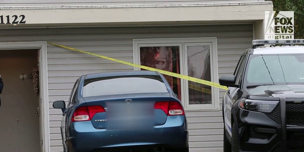 Police Investigate The Scene Of A Quadruple Homicide In Moscow, Idaho ...