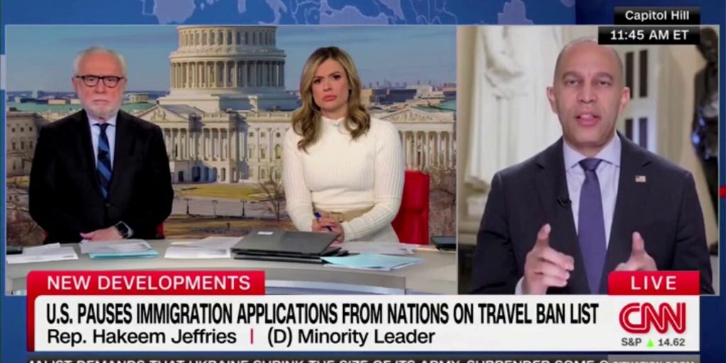 Democratic Rep. Hakeem Jeffries acknowledges President Trump finally secured border and deserves credit