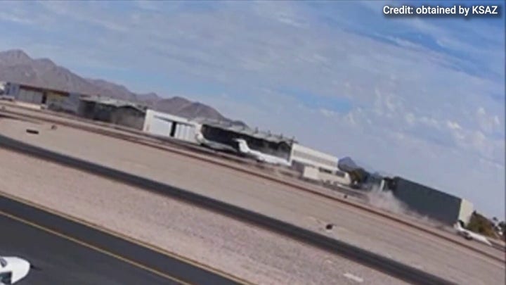 Dramatic video shows jet owned by M?tley Crües Vince Neil plow into parked plane