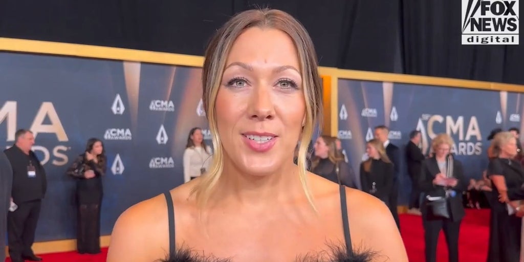 Colbie Caillat commends Vince Gill for his talent