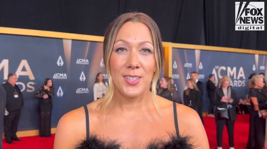 Colbie Caillat commends Vince Gill for his talent