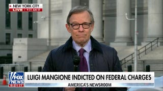Luigi Mangione’s defense fund tops $925,000 as he could face death penalty