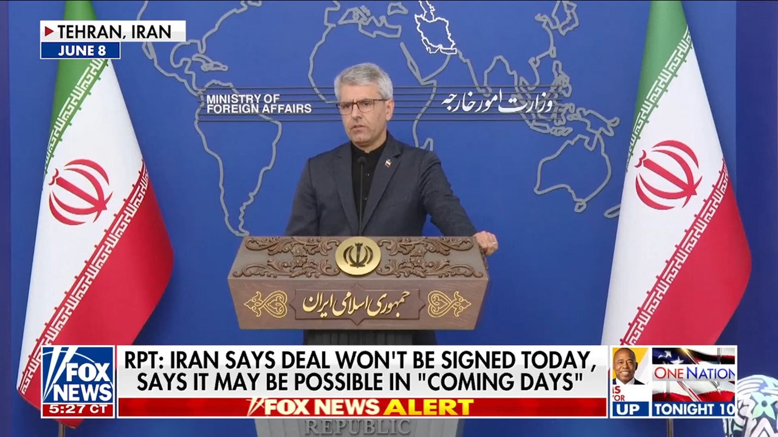 Trump promises imminent peace deal with Iran