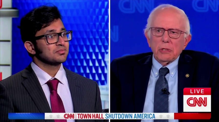 Bernie Sanders pushes back on GOP students question on Chuck Schumer