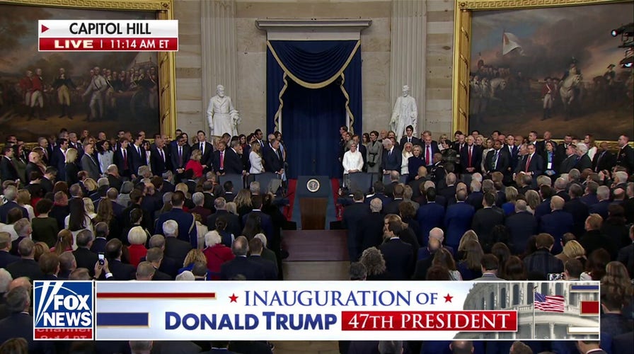 Obama, Clinton, Bush enter inauguration ceremony ahead of Biden, Trump 