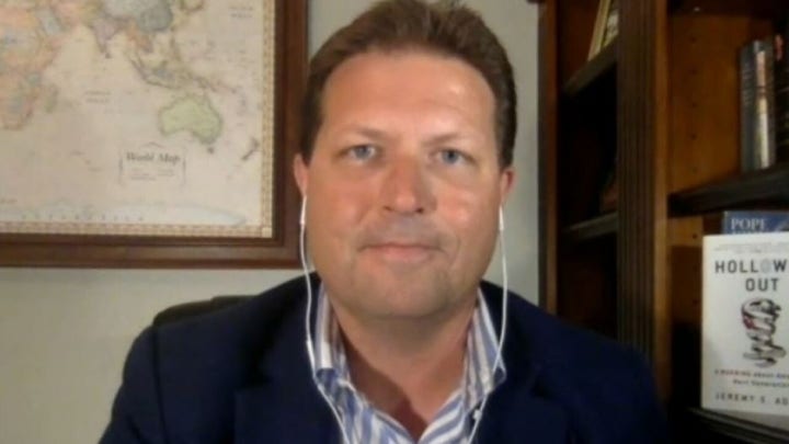 'Demoralizing' to require masks for vaccinated people: Teacher