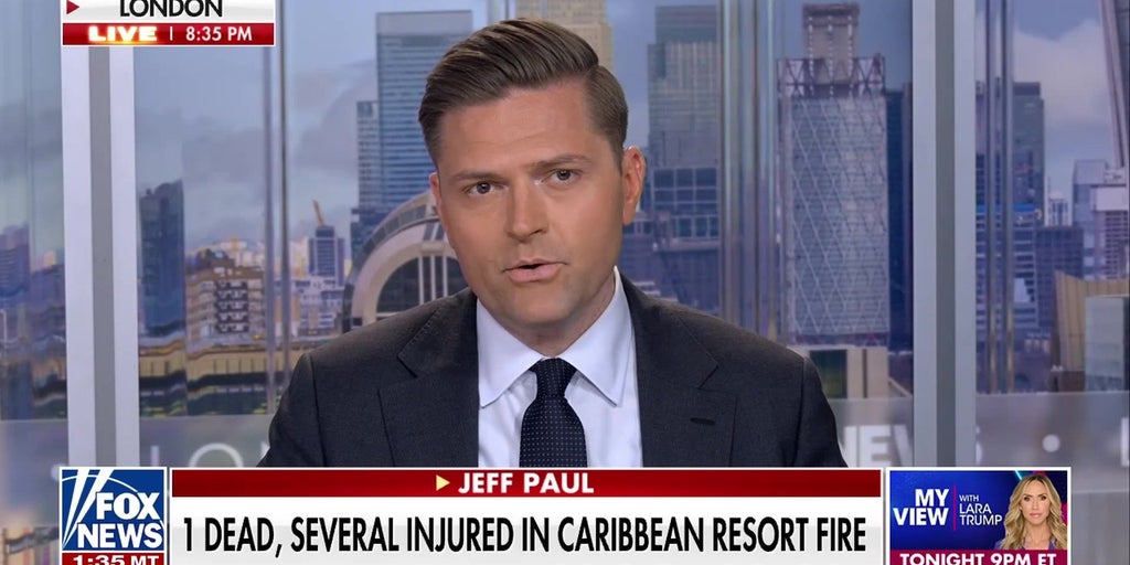 Deadly fire destroys popular Caribbean resort, 1,700 evacuated