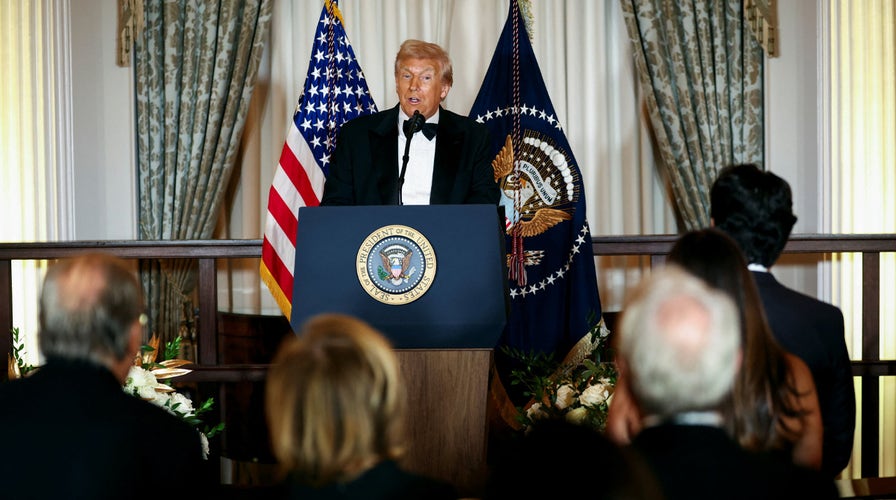 President Trump and the First Lady enactment successful the Kennedy Center Honors