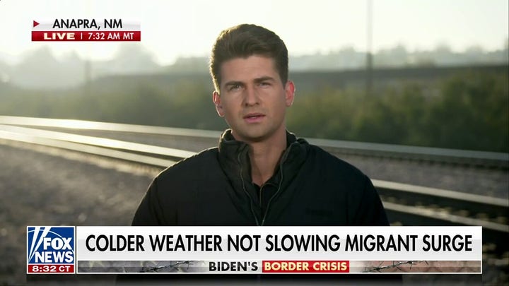 Bill Melugin reports new footage of migrants crossing southern border