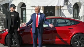 ¡Presidente Trump compra un Tesla! - Fox News