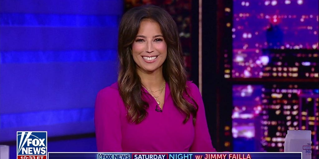 WATCH: Julie Banderas Stops By 'Fox News Saturday Night' To Discuss Bill Belichick's Interesting Love Life