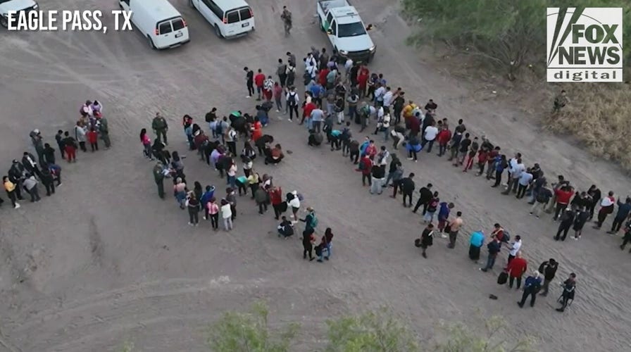 Texas border town mayor says the US "broken" immigration system can be solved