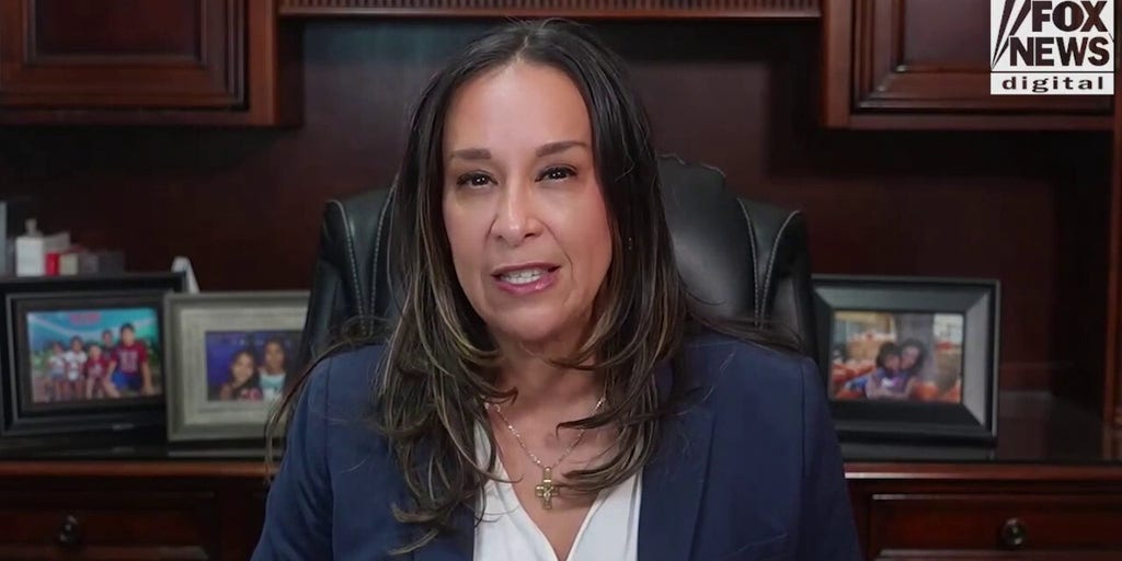 Rep. Monica De La Cruz rips Dem opponent for connection to child predator