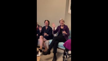 Sen. Warren smiles and waves during Vice President Harris dinner despite 2024 endorsement snub